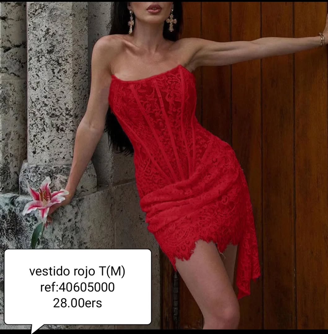 Vestido rojo fruncido